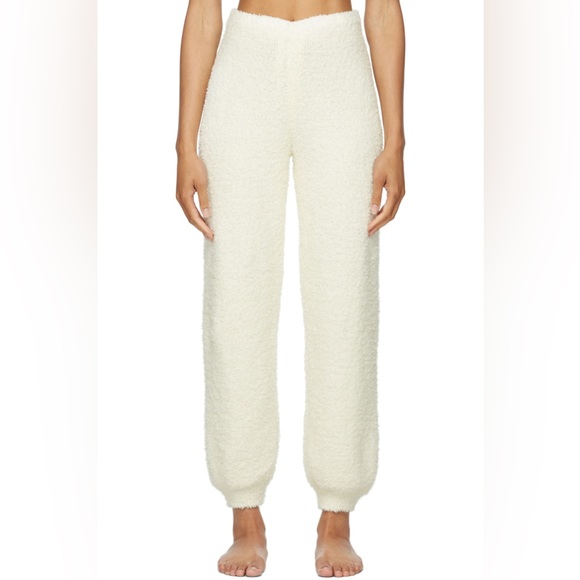 SKIMS Pants - SKIMS Off-White Cozy Knit Jogger Lounge Pants